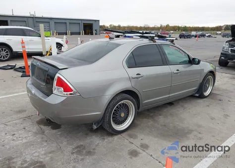 2009 Ford Fusion Se z USA, uszkodzony, nr VIN 3FAHP07Z09R106695